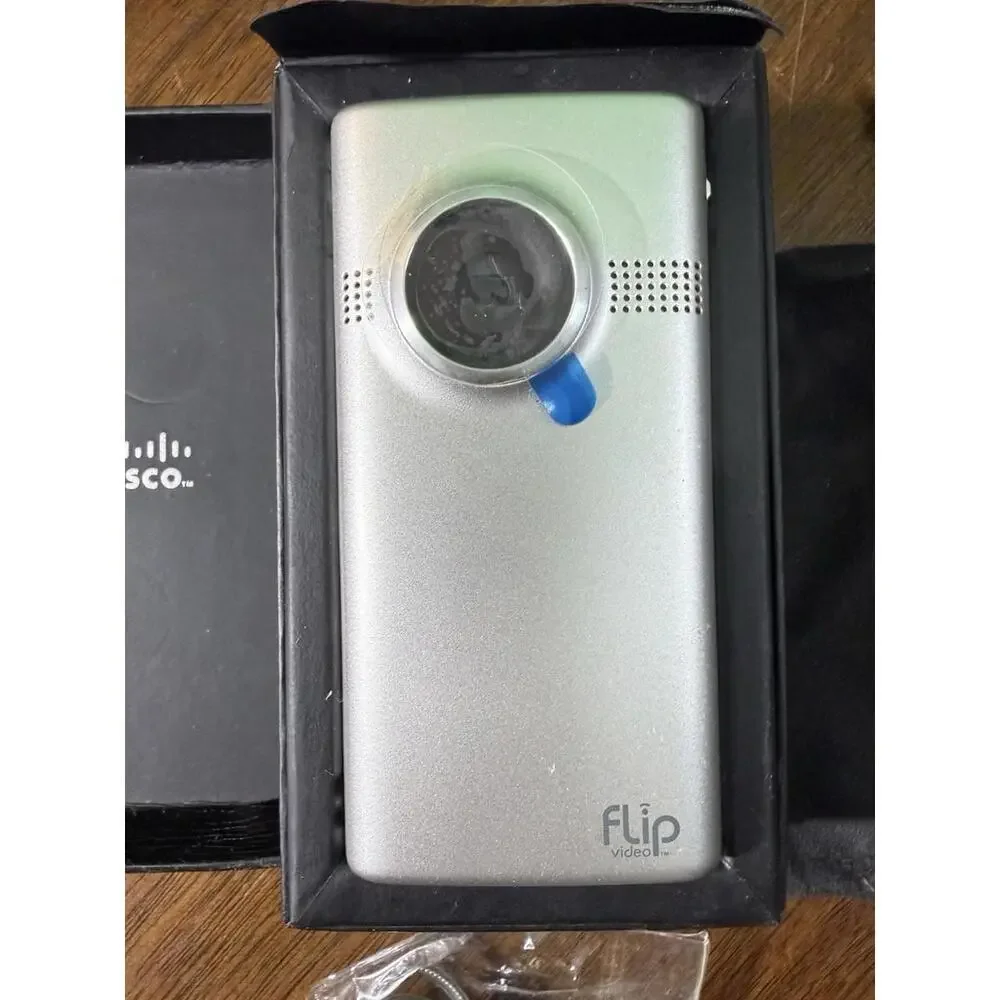 Cisco‎ Flip Video MinoHD M3160 4GB Digital Camcorder(1Hr Recording) - Opened Box